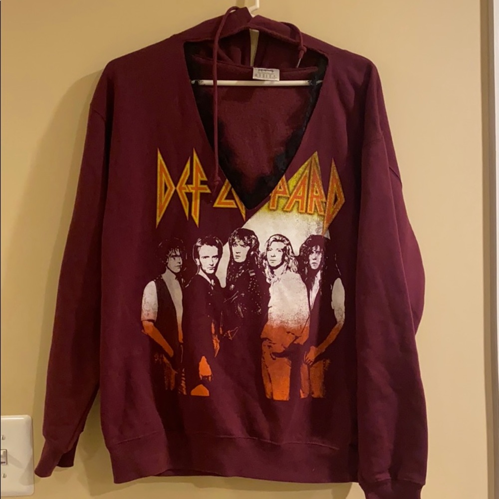 Sweatshirt